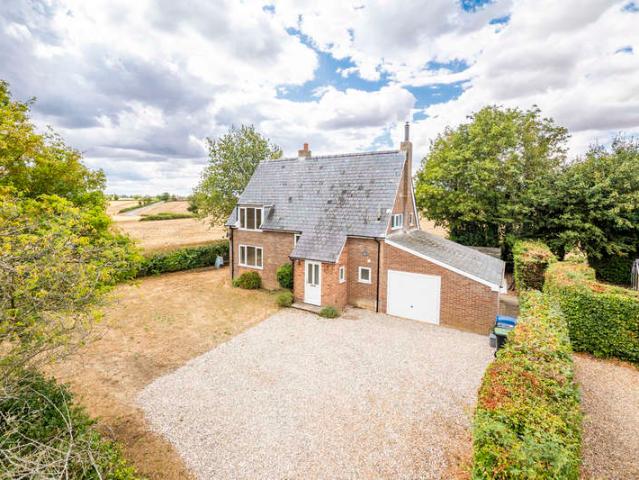 3 Bedroom Cottage House