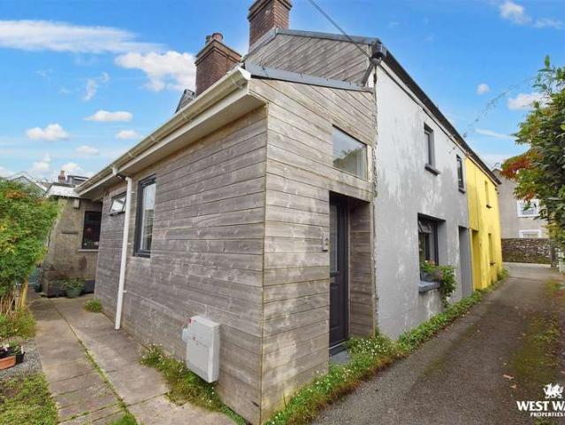 3 Bedroom Cottage House
