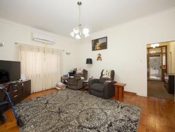 3 Bedroom Cottage style home