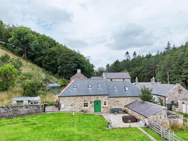 3 bedroom country house for sale