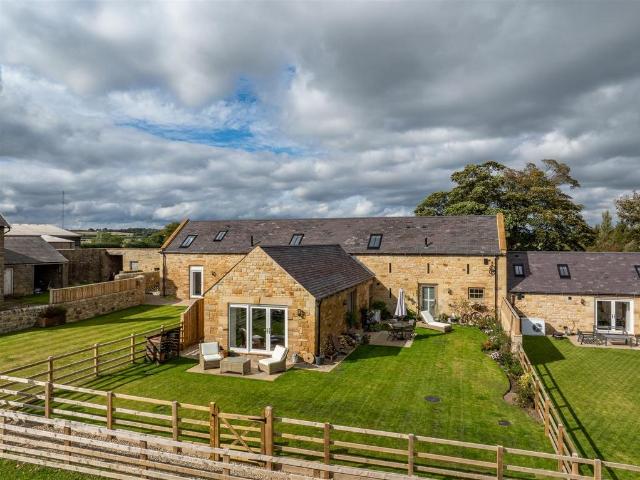 3 bedroom country house for sale