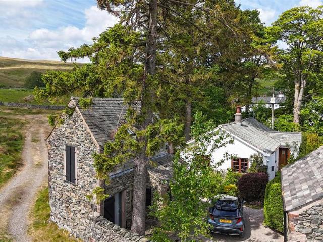 3 bedroom country house for sale