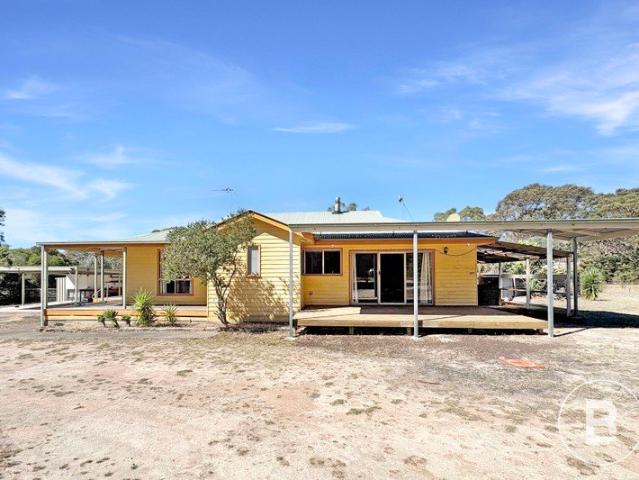3 BEDROOM COUNTRY LIVING