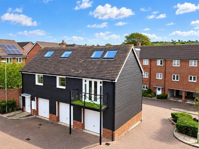 3 bedroom coach house for sale