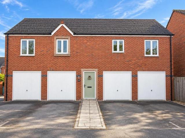 3 bedroom coach house for sale