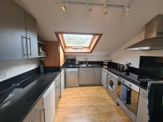3 bedroom coach house to rent