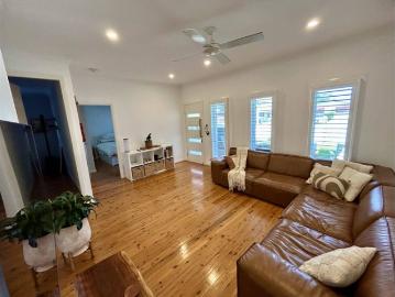 3 Bedroom Coastal Home in Prime Umina Location