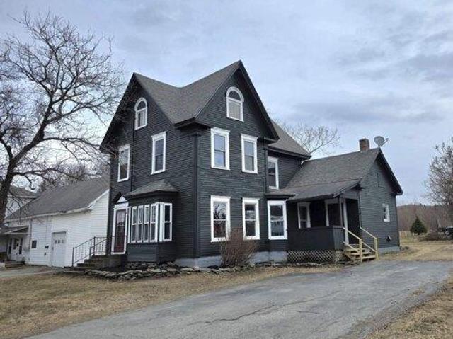 3 bedroom, Colebrook NH 03576 104791467