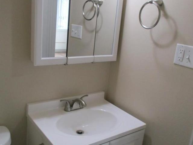 3 bedroom, Colorado Springs CO 80909 103349769