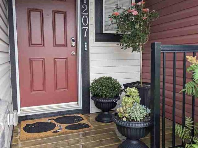 3 Bedroom Condo for Rent at 1207 Jumping Pound Common, Cochrane, AB T4C 2L1