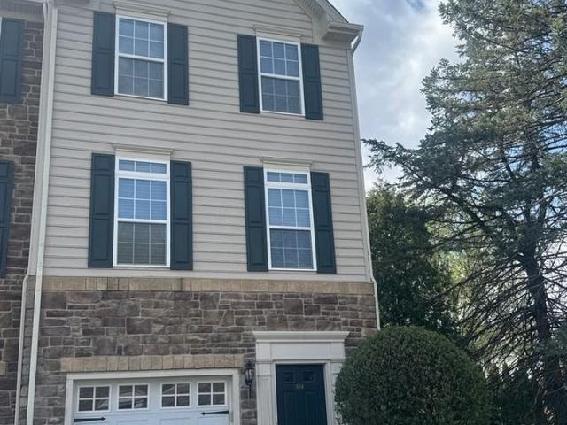 3 Bedroom Home for Rent at 1600 Oakridge Ln, Hellertown, PA 18055