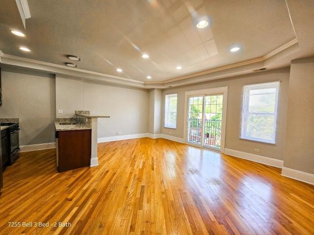 3 Bedroom Condo for Rent at 7257 N Bell Ave #3, Chicago, IL 60645 West Ridge