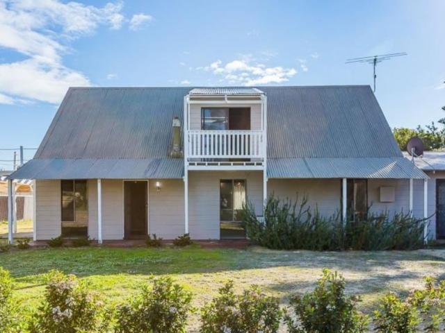 3 Bedroom House Coodanup, WA 102720978