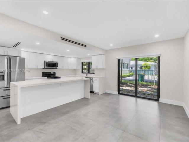3 bedroom, Coral Gables FL 33134 105554287