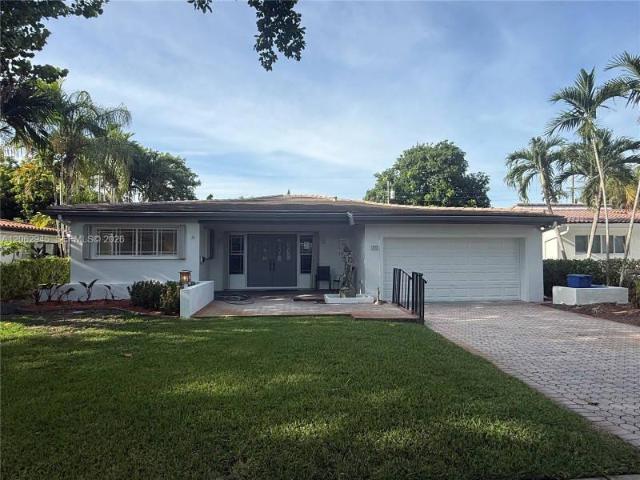3 bedroom, Coral Gables FL 33146 105973081