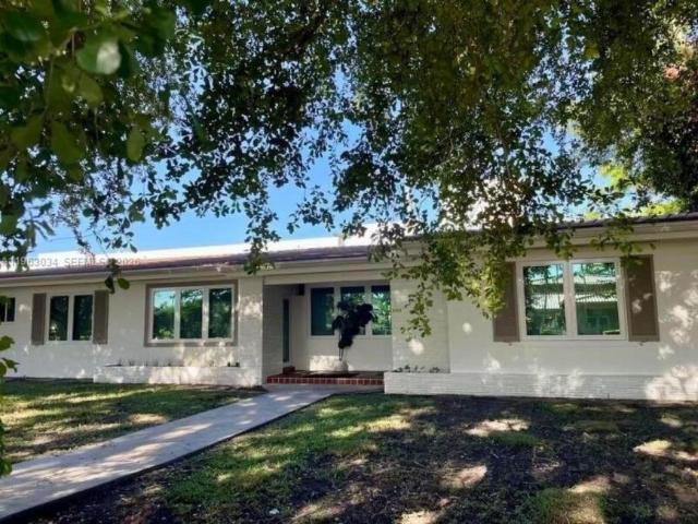 3 bedroom, Coral Gables FL 33146 105900652