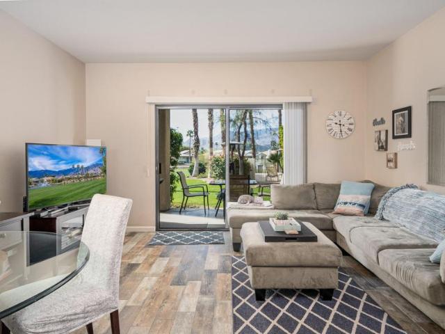 3 bedroom, Cathedral City CA 92234 96529522