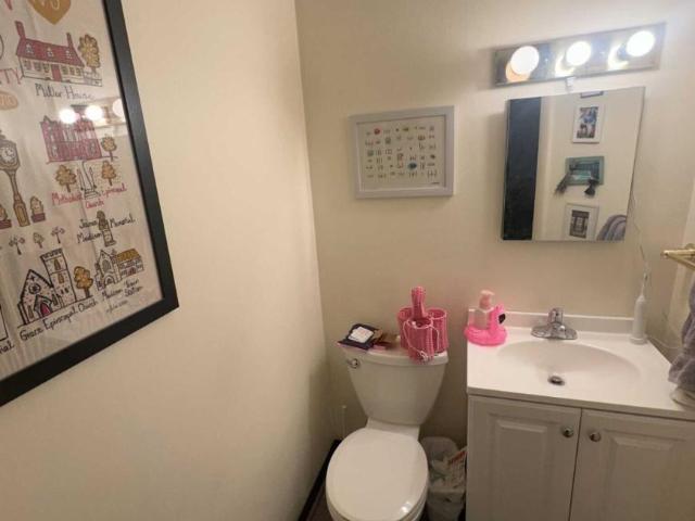 3 bedroom, Cambridge MA 02140 LS98396946