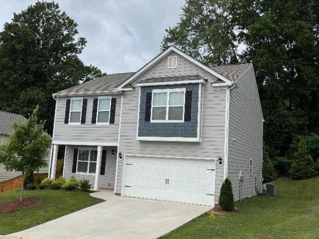 3 bedroom, Candler NC 28715 105372996