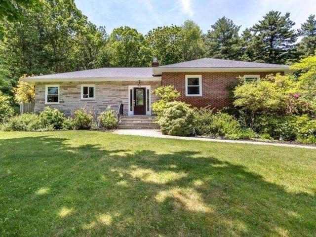 3 bedroom, Canton MA 02021 105513563