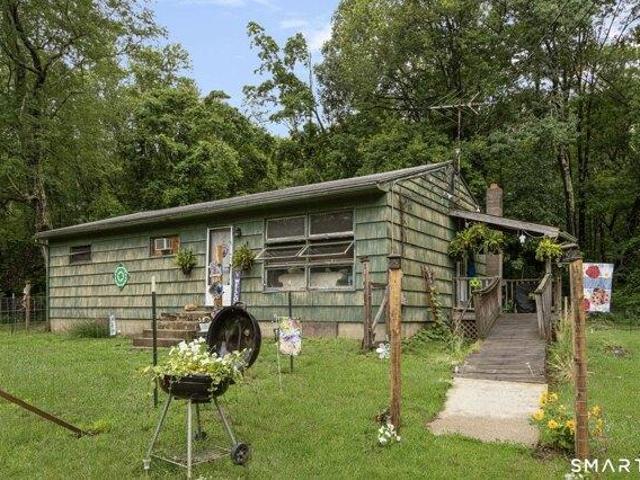 3 bedroom, Canterbury CT 06331 104604704