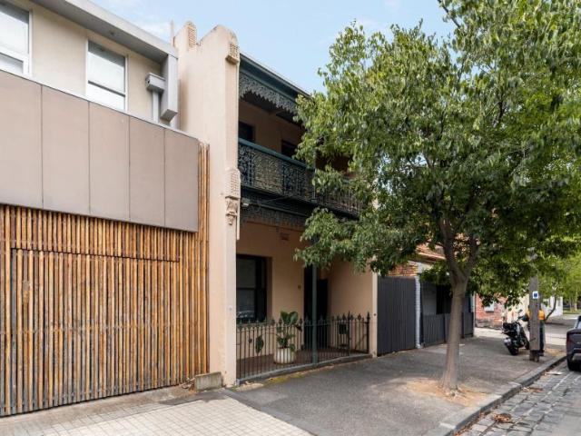 3 Bedroom House Carlton VIC 102761066