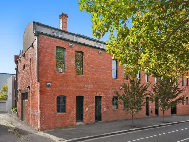 3 Bedroom House Carlton North VIC 102759052