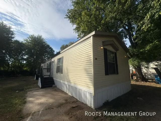 3 bedroom, Carterville IL 62918 105835115