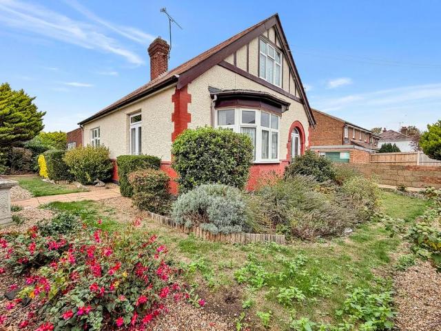 3 bedroom chalet for sale