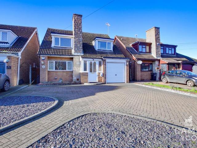 3 bedroom chalet for sale