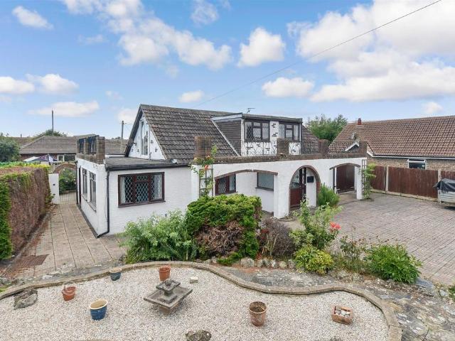 3 bedroom chalet for sale