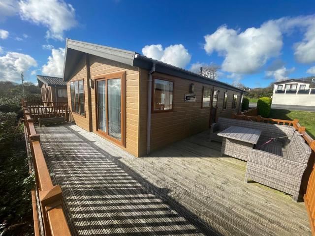 3 bedroom lodge for sale