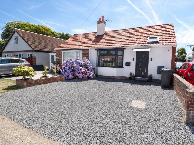 3 bedroom chalet for sale