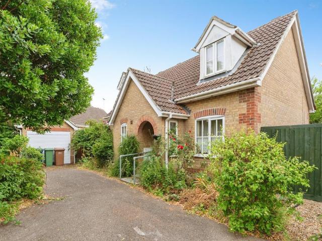 3 bedroom chalet for sale