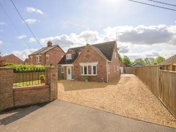 3 bedroom chalet for sale