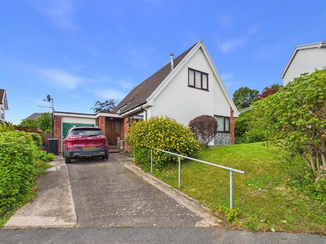 3 bedroom chalet for sale