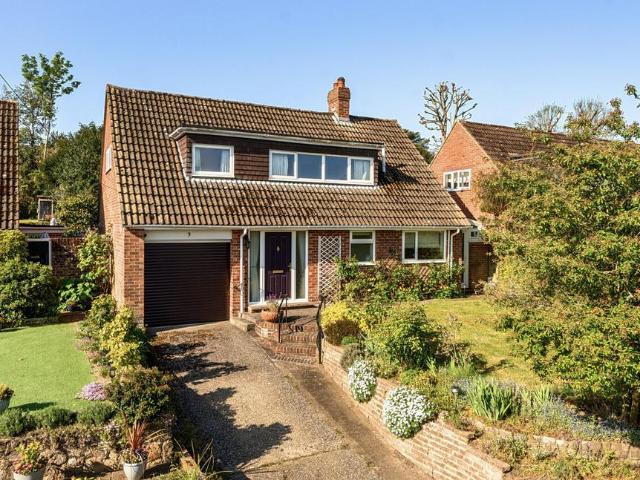 3 bedroom chalet for sale