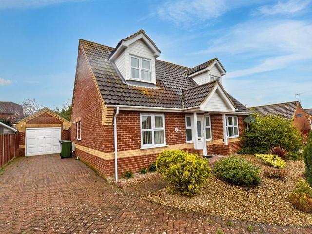 3 bedroom chalet for sale