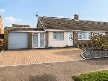 3 bedroom chalet for sale