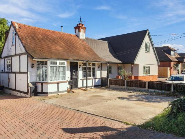 3 bedroom chalet for sale