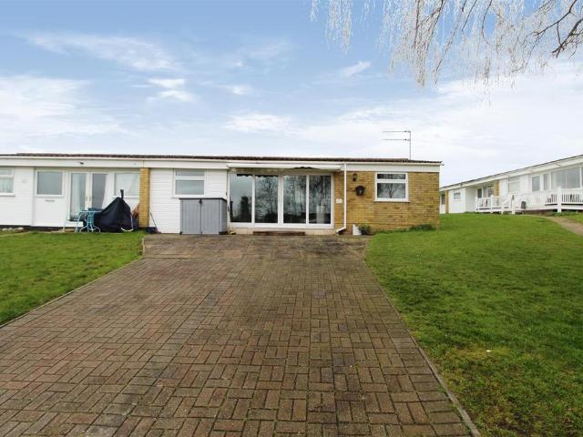 3 bedroom chalet for sale