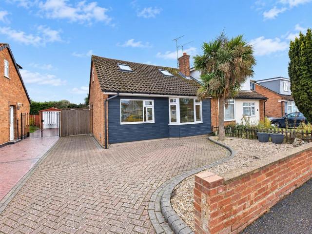3 bedroom chalet for sale