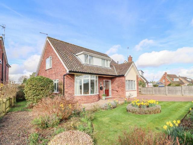 3 bedroom chalet for sale
