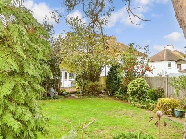 3 bedroom chalet for sale