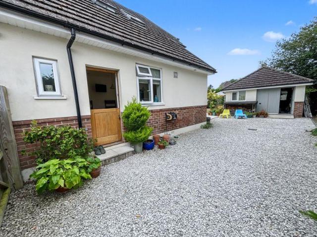 3 bedroom chalet for sale