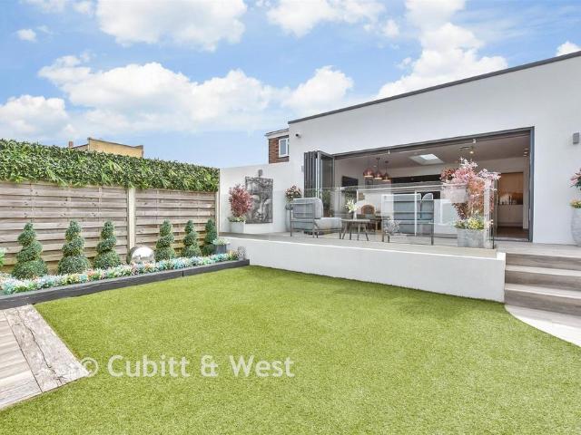 3 bedroom chalet for sale
