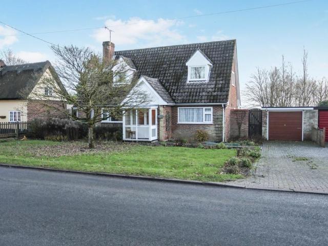 3 bedroom chalet for sale