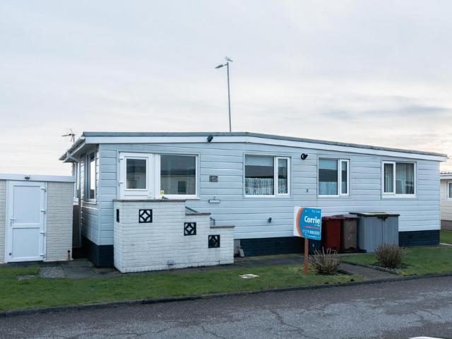 3 bedroom chalet for sale