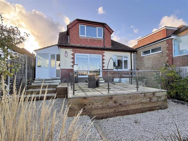 3 bedroom chalet for sale