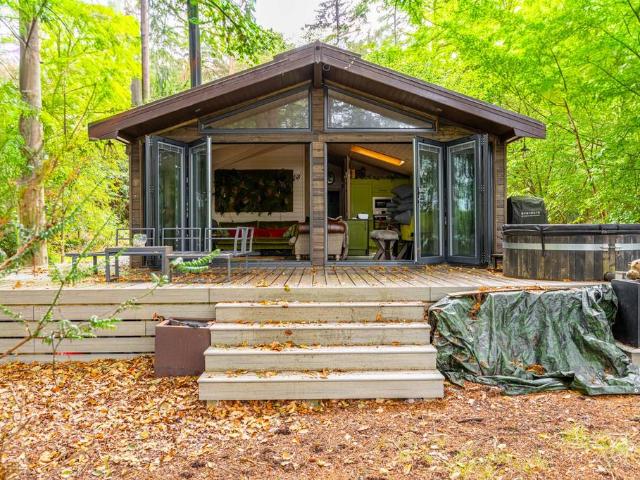 3 bedroom chalet for sale